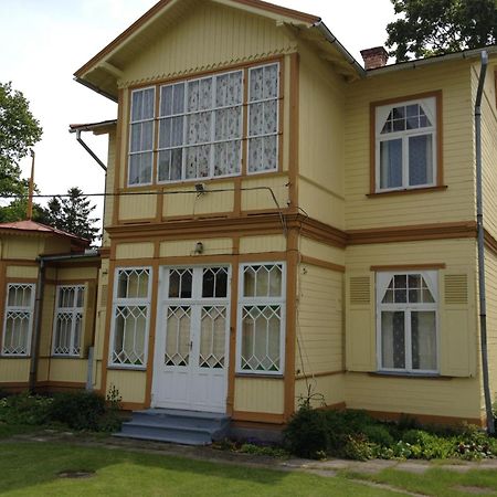 Guesthouse Airava Jūrkalne Exteriör bild