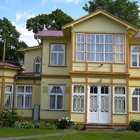 Guesthouse Airava Jūrkalne Exteriör bild